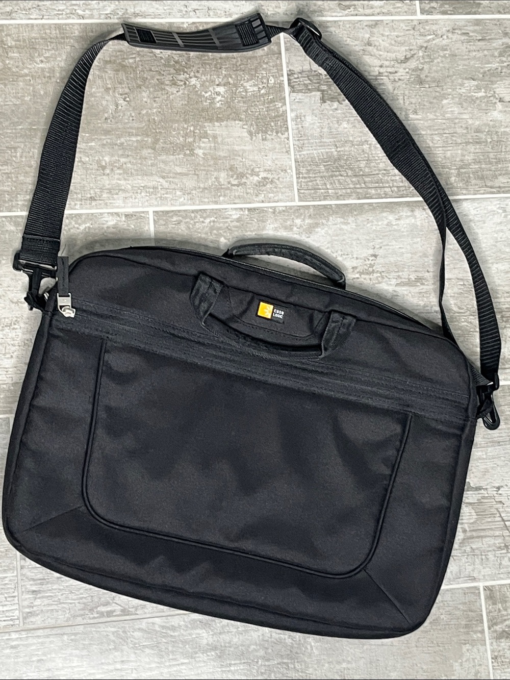 NWOT Case Logic Black Laptop Padded Briefcase with Adjustable Shoulder Strap